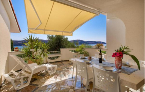 Beach Front Apartment In Stara Novalja With Wifi